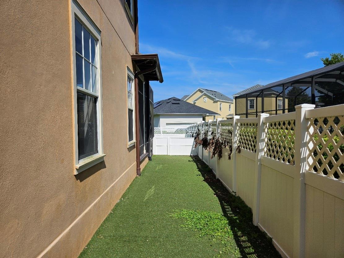 Listing photo id 42 for 1414 Stickley Avenue