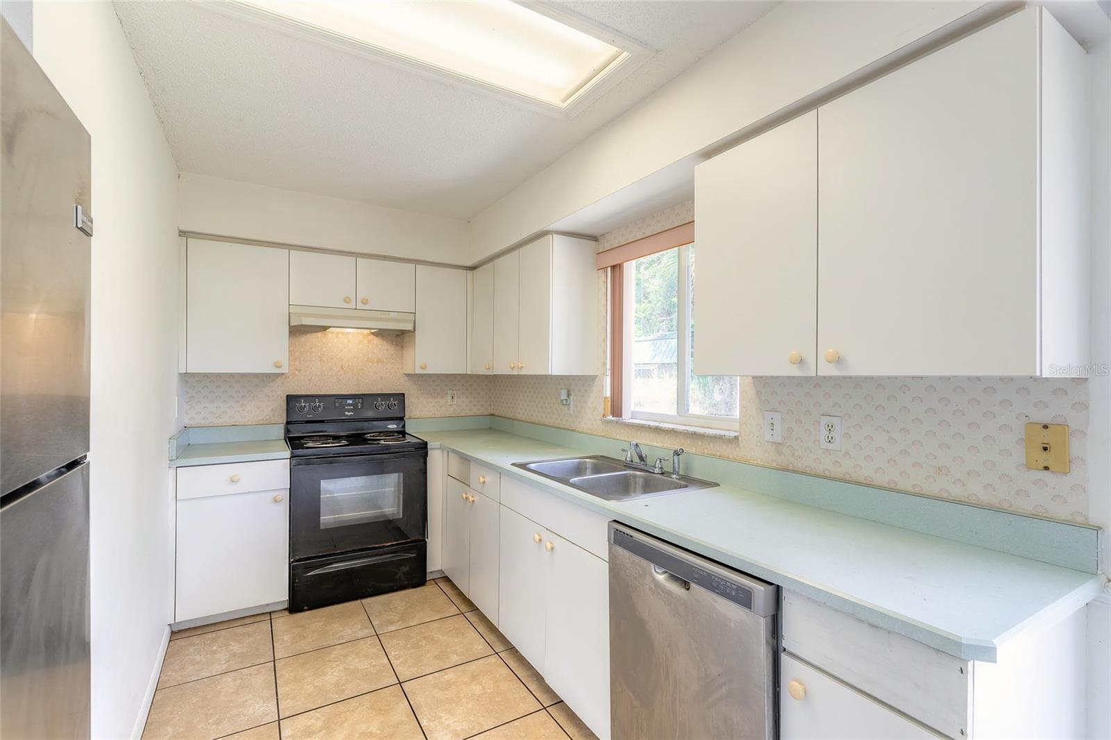 Image 10 of 28 For 620 Unabelle Avenue