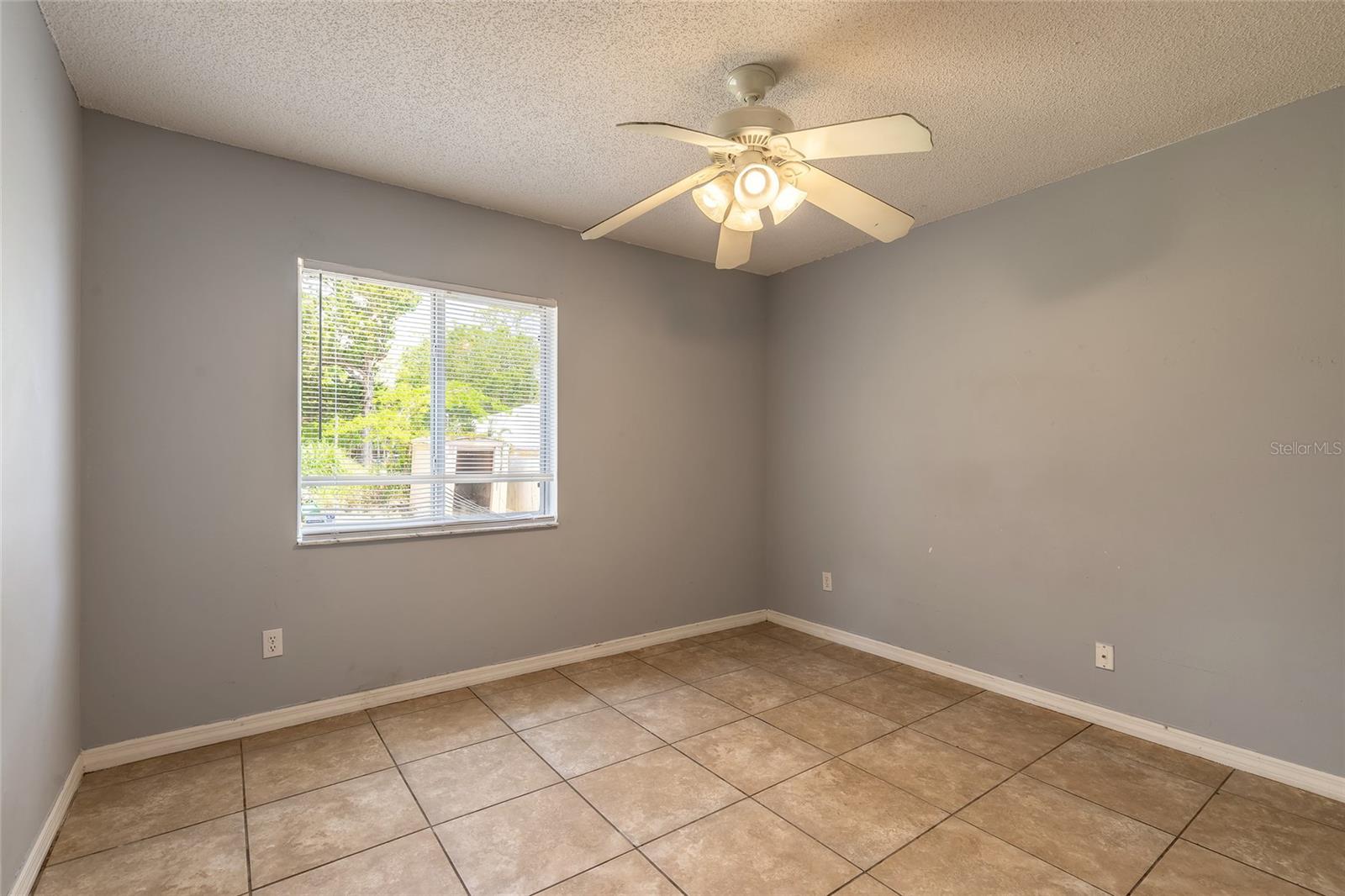 Image 20 of 28 For 620 Unabelle Avenue