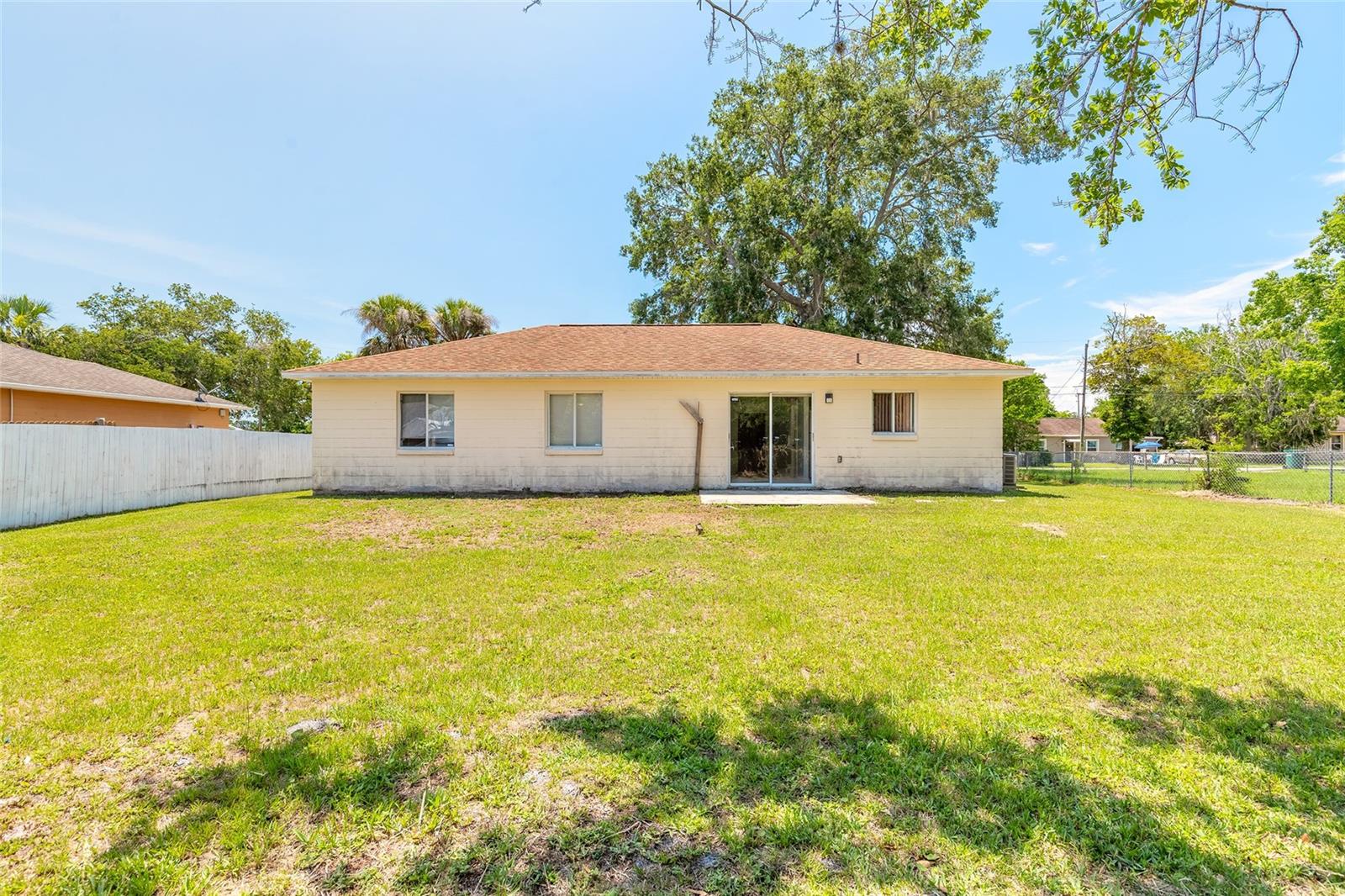 Image 23 of 28 For 620 Unabelle Avenue