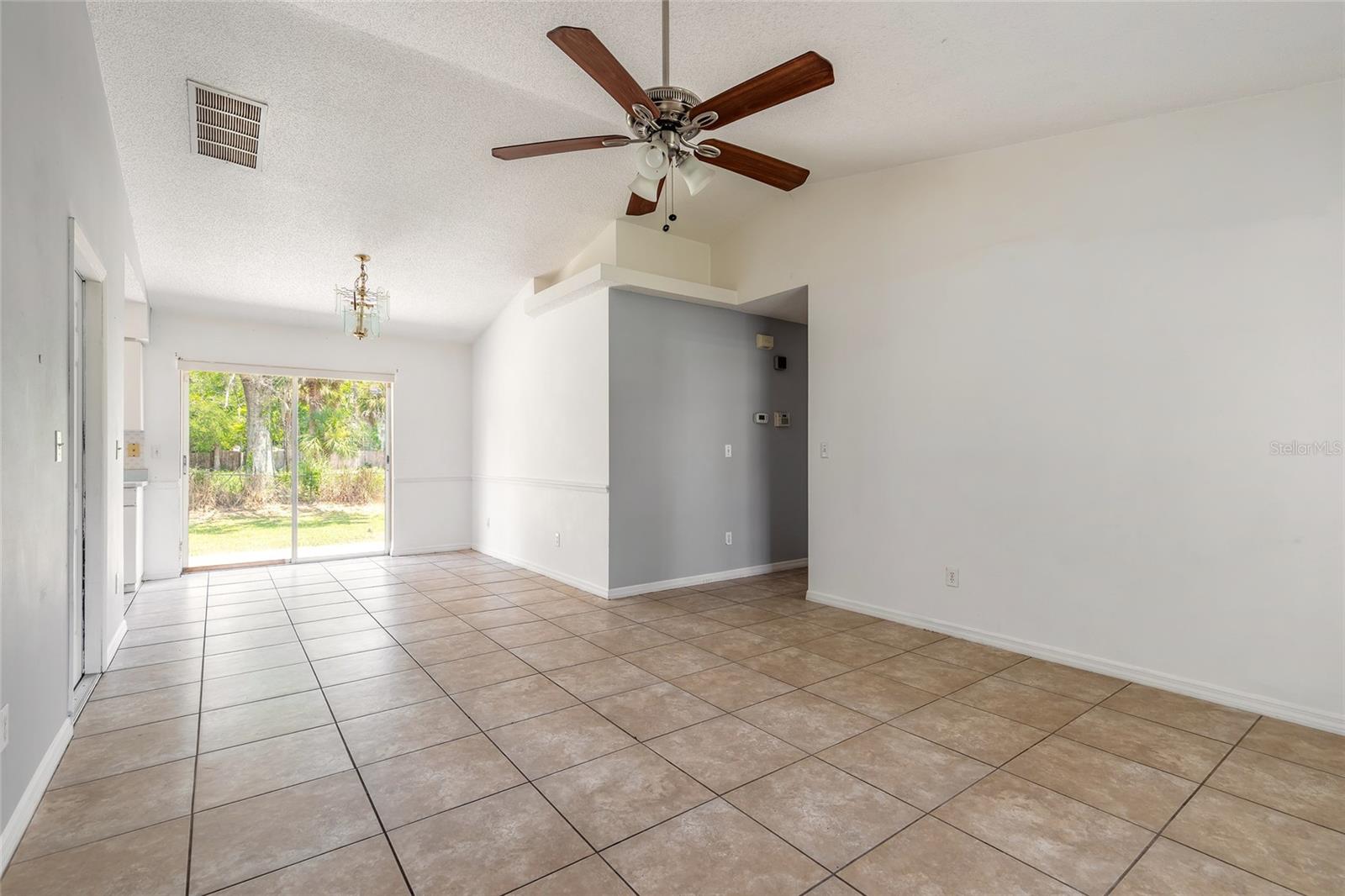 Image 3 of 28 For 620 Unabelle Avenue
