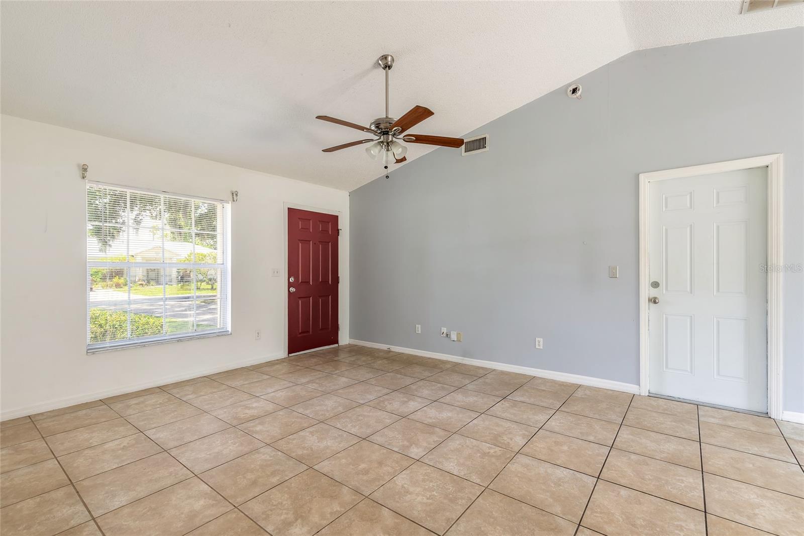 Image 5 of 28 For 620 Unabelle Avenue
