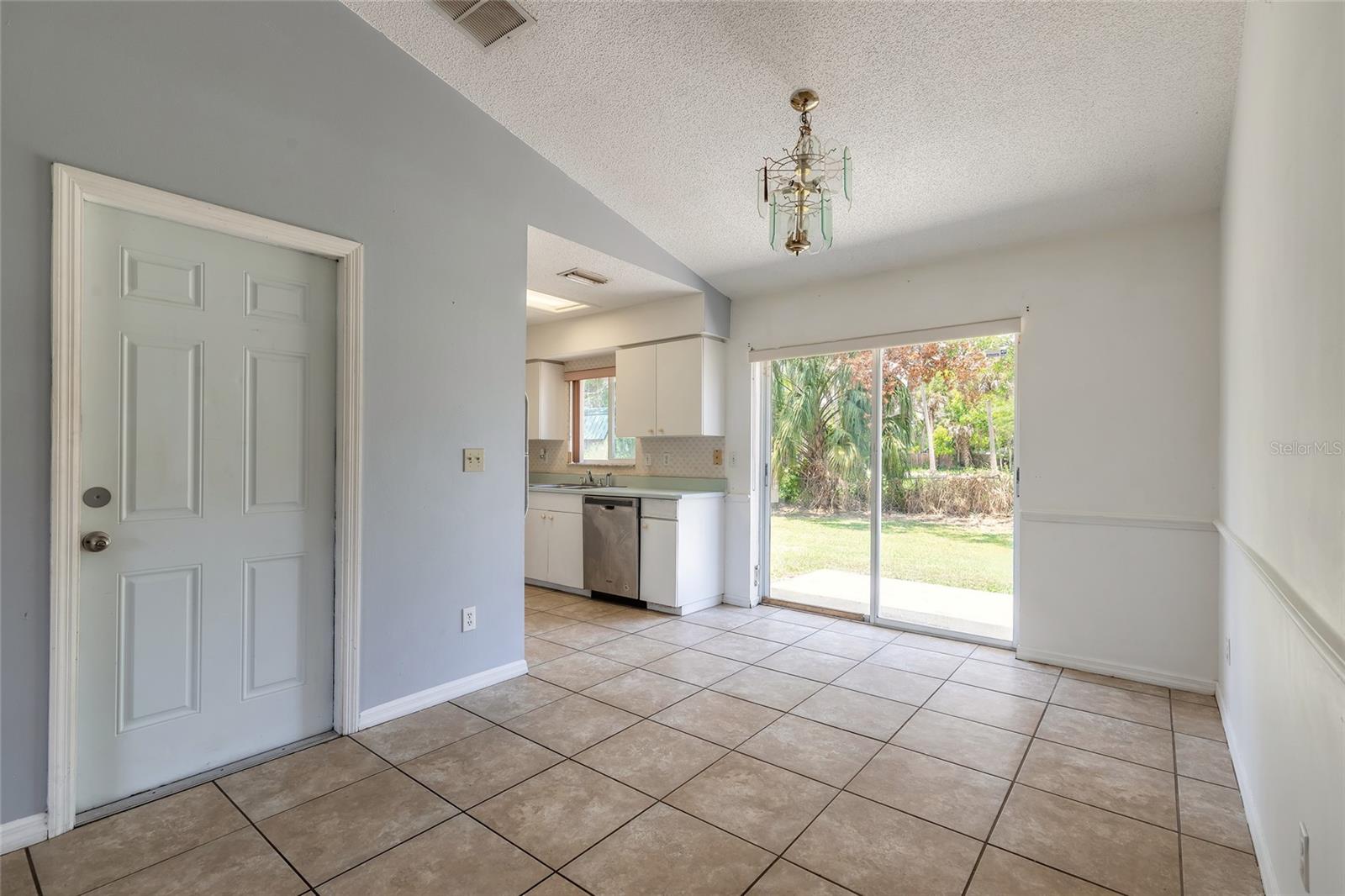 Image 6 of 28 For 620 Unabelle Avenue