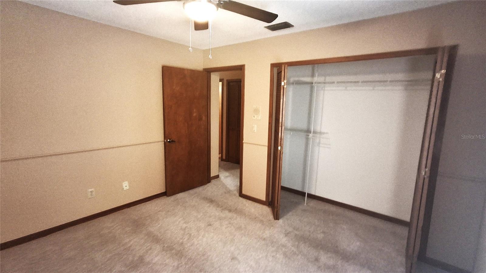 Image 13 of 31 For 900 Red Fox Road