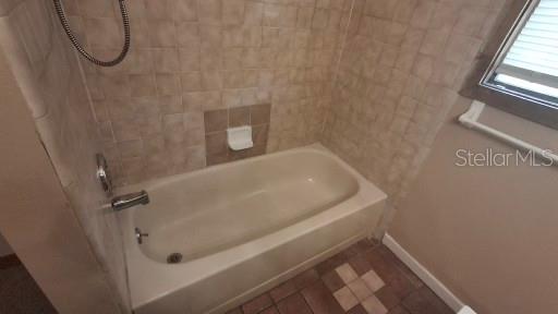 Image 21 of 31 For 900 Red Fox Road