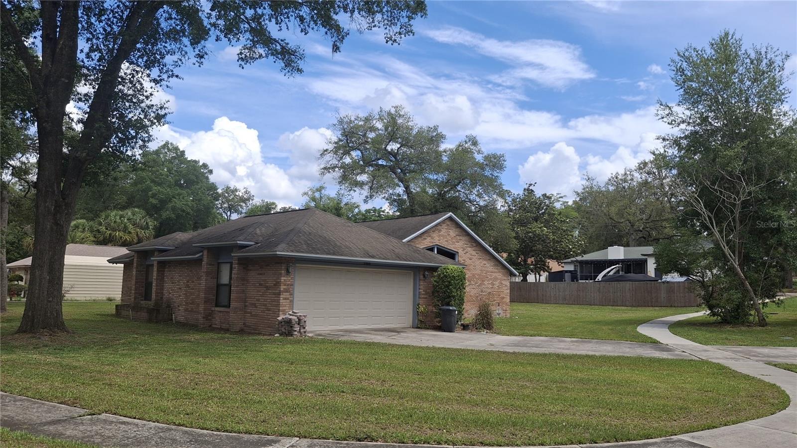 Image 3 of 31 For 900 Red Fox Road