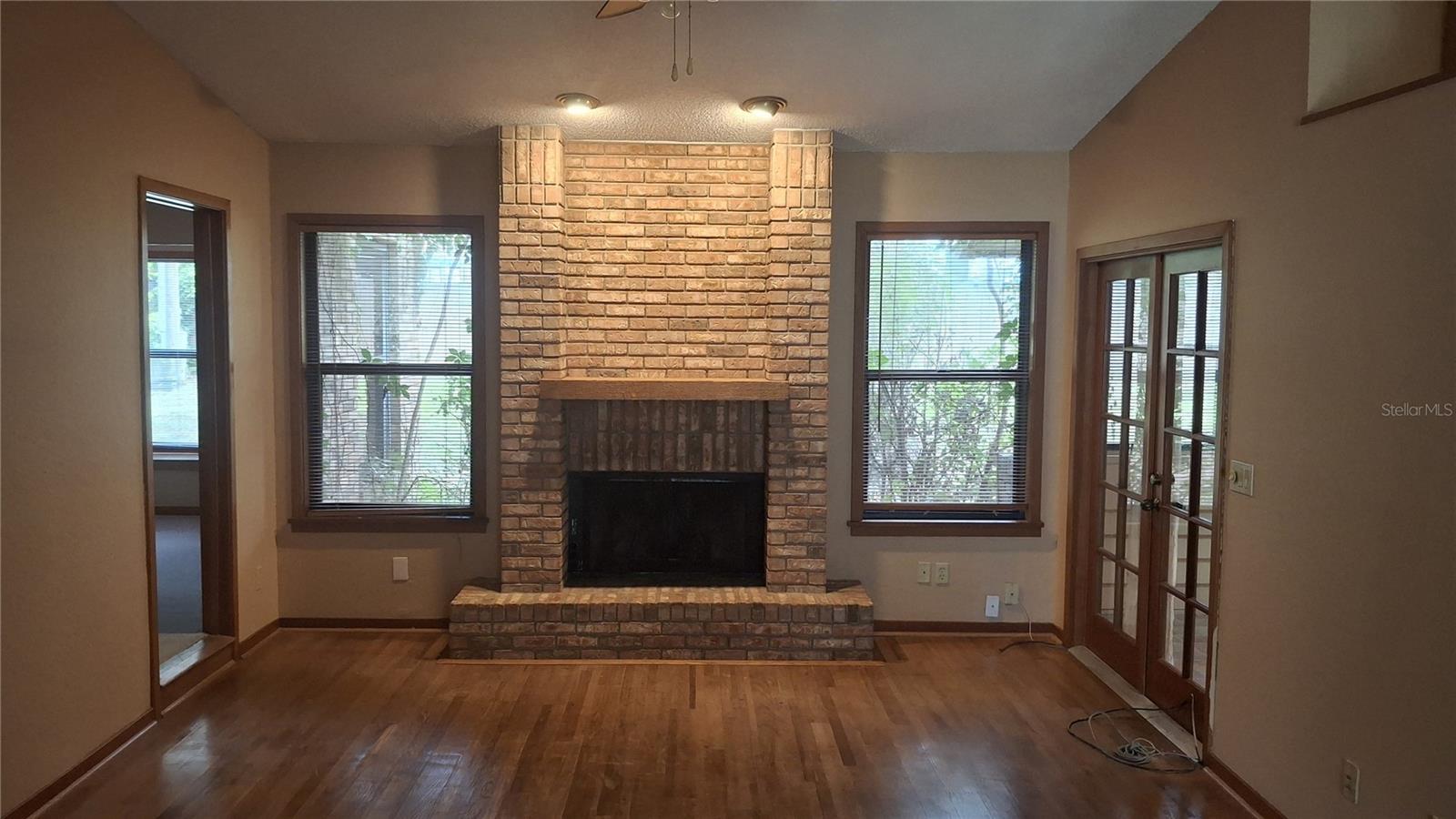 Image 4 of 31 For 900 Red Fox Road