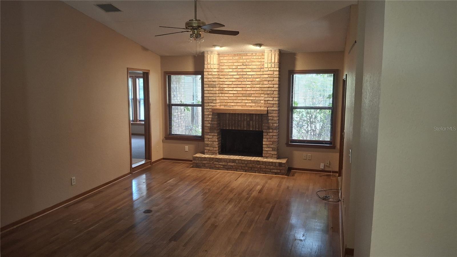Image 5 of 31 For 900 Red Fox Road