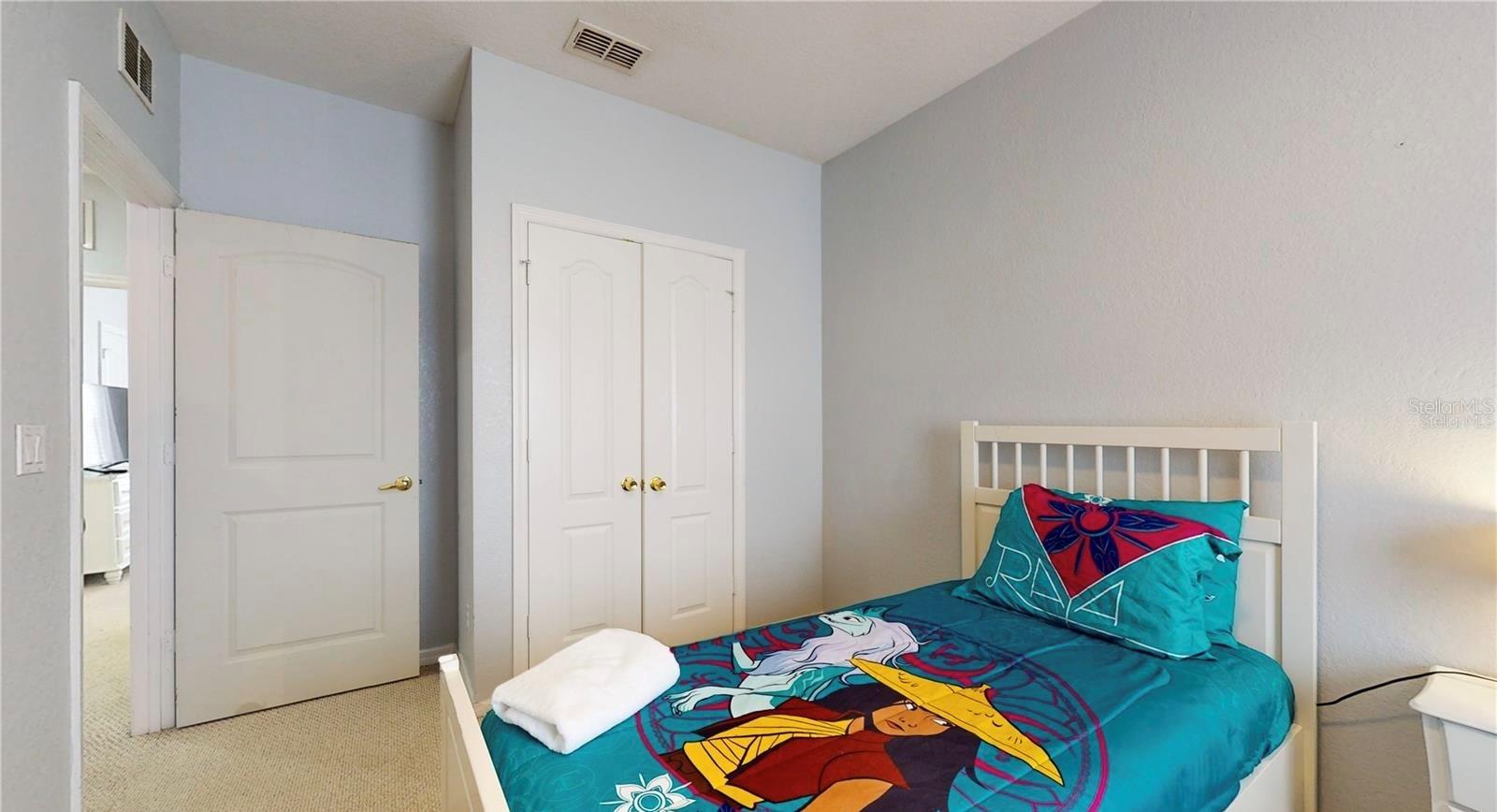 Image 19 of 32 For 2411 Caravelle Circle