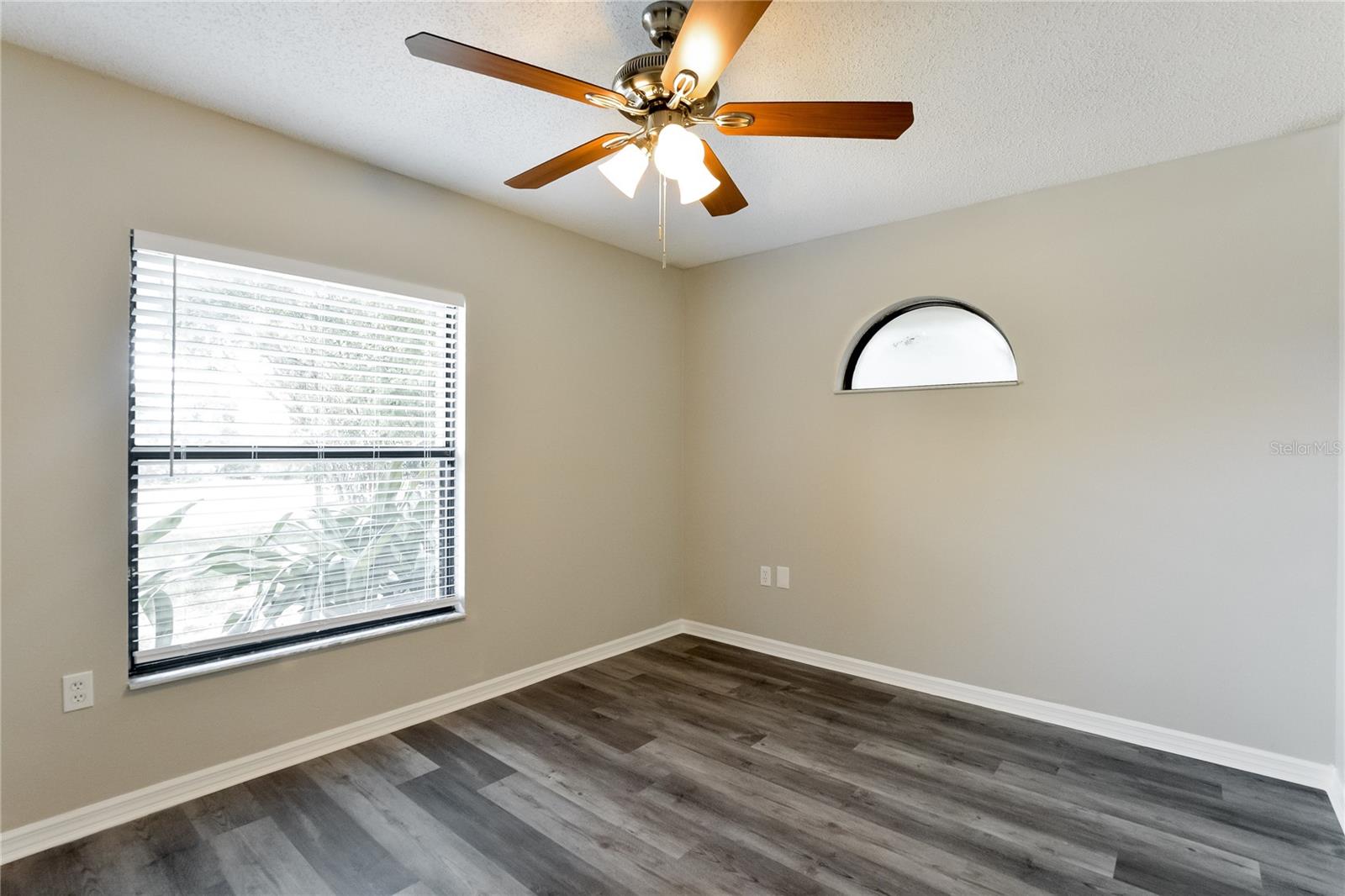 Image 12 of 16 For 1312 Seagate Drive