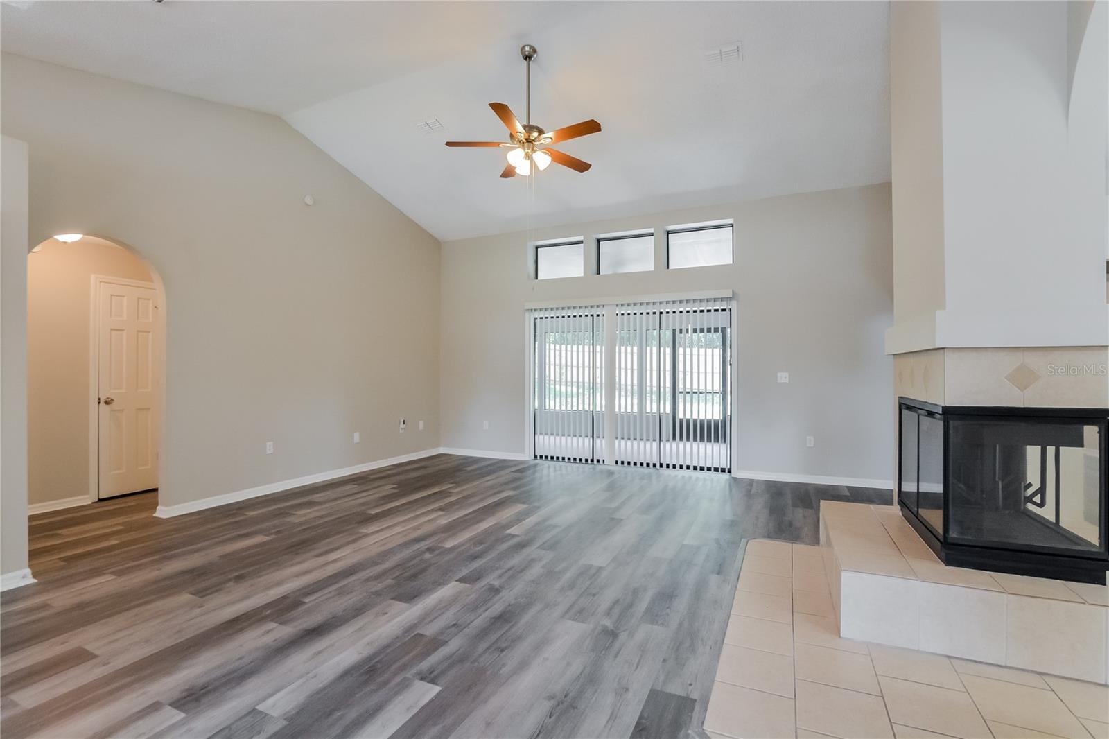Image 3 of 16 For 1312 Seagate Drive