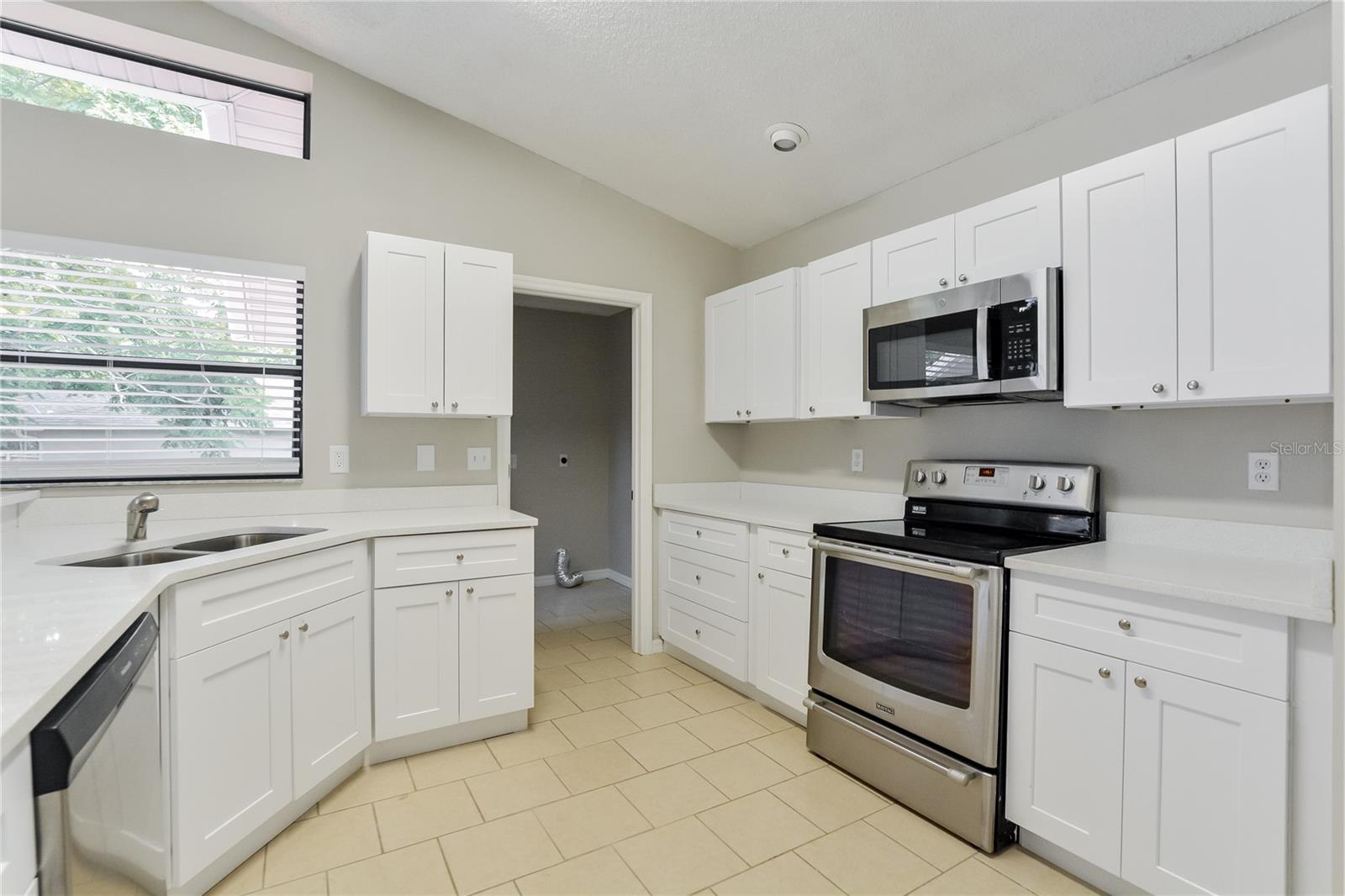 Image 9 of 16 For 1312 Seagate Drive