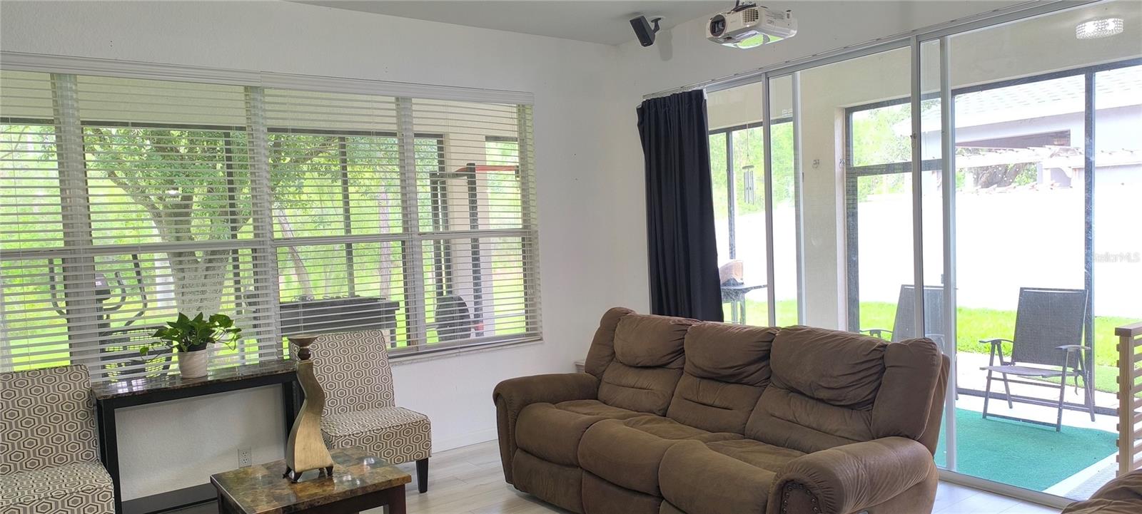 Image 10 of 30 For 8674 Abbotsbury Drive