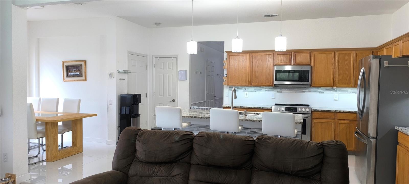 Image 4 of 30 For 8674 Abbotsbury Drive