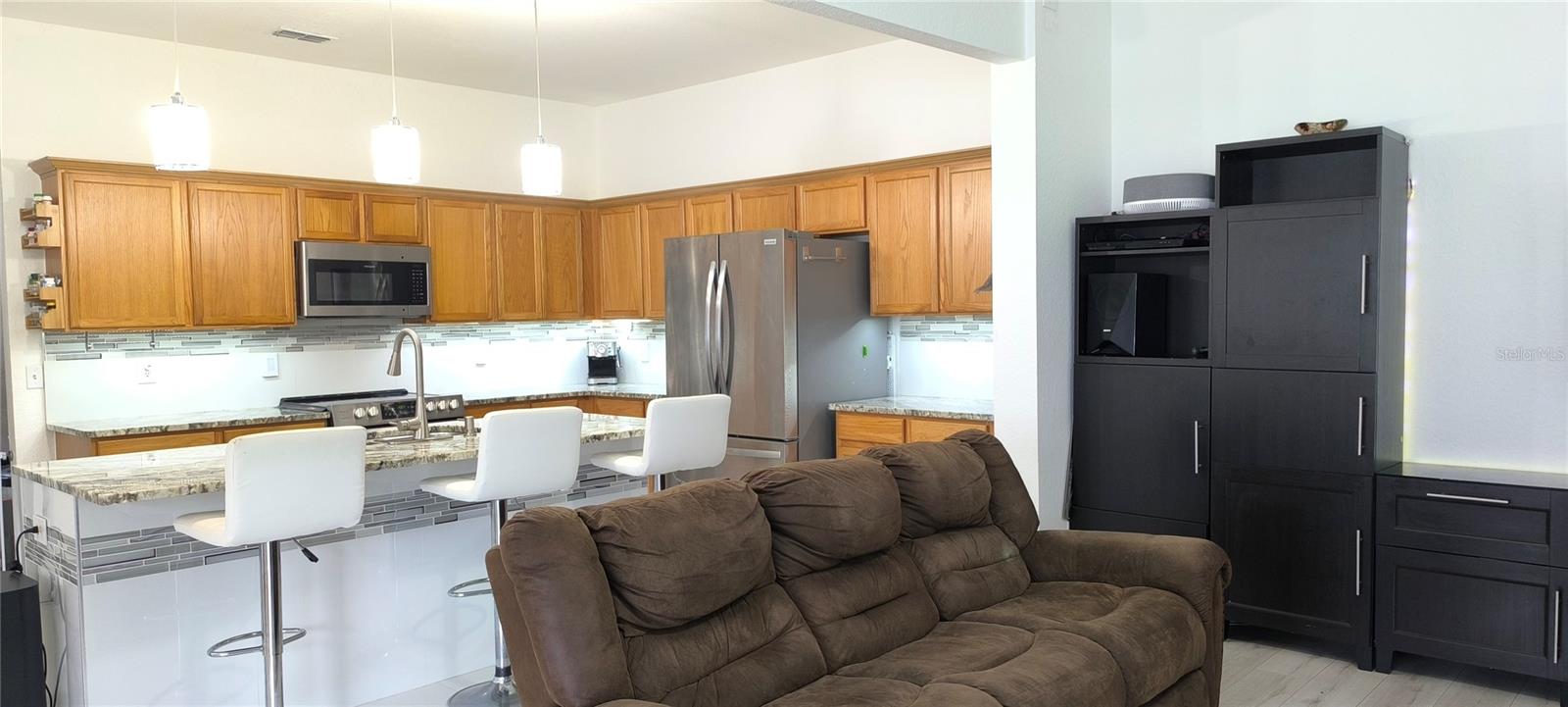 Image 5 of 30 For 8674 Abbotsbury Drive