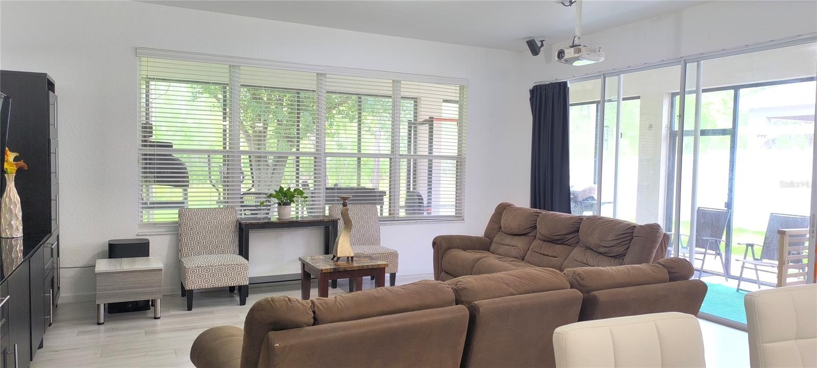 Image 9 of 30 For 8674 Abbotsbury Drive