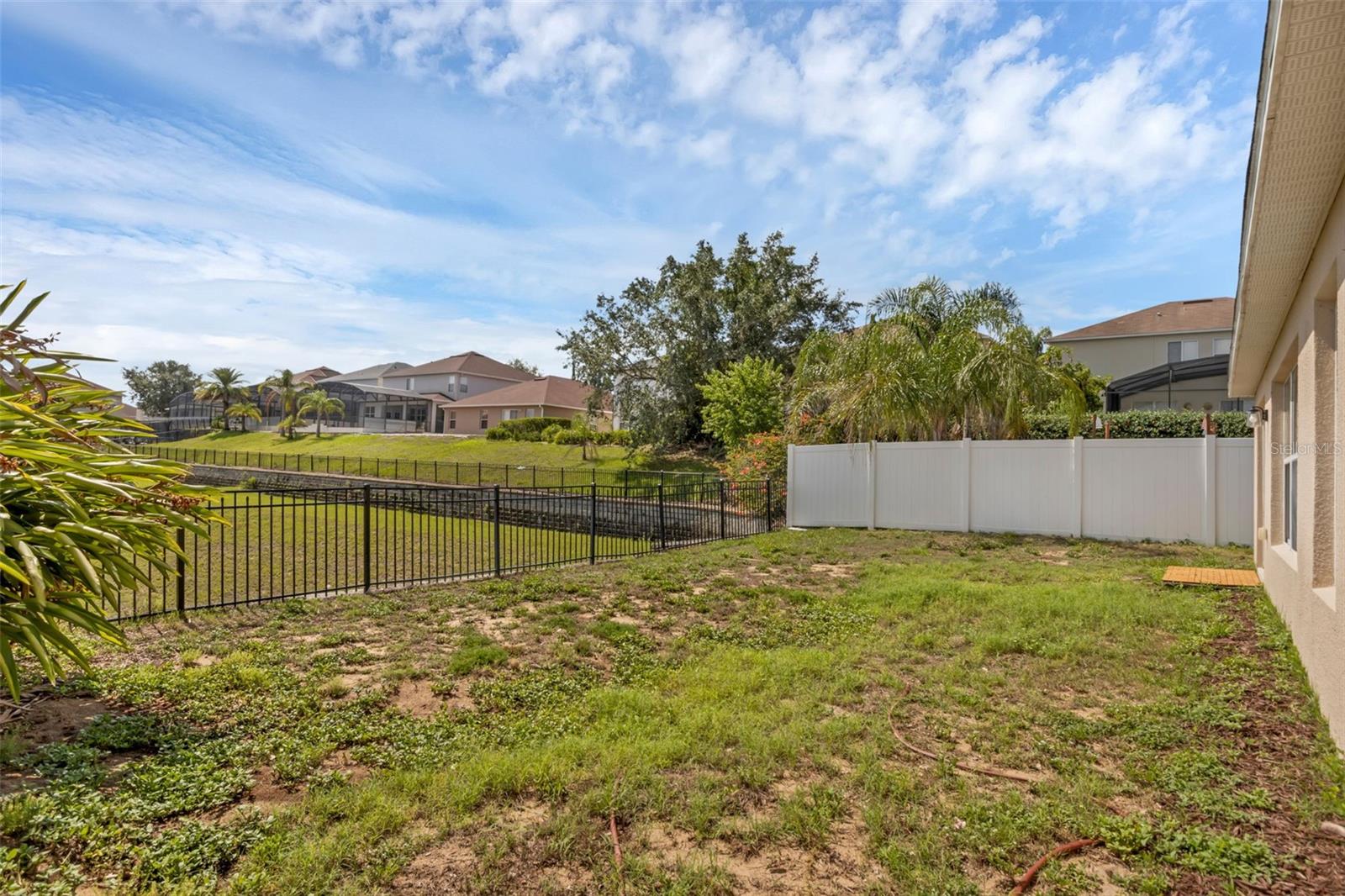 Image 38 of 53 For 126 San Carlo Road