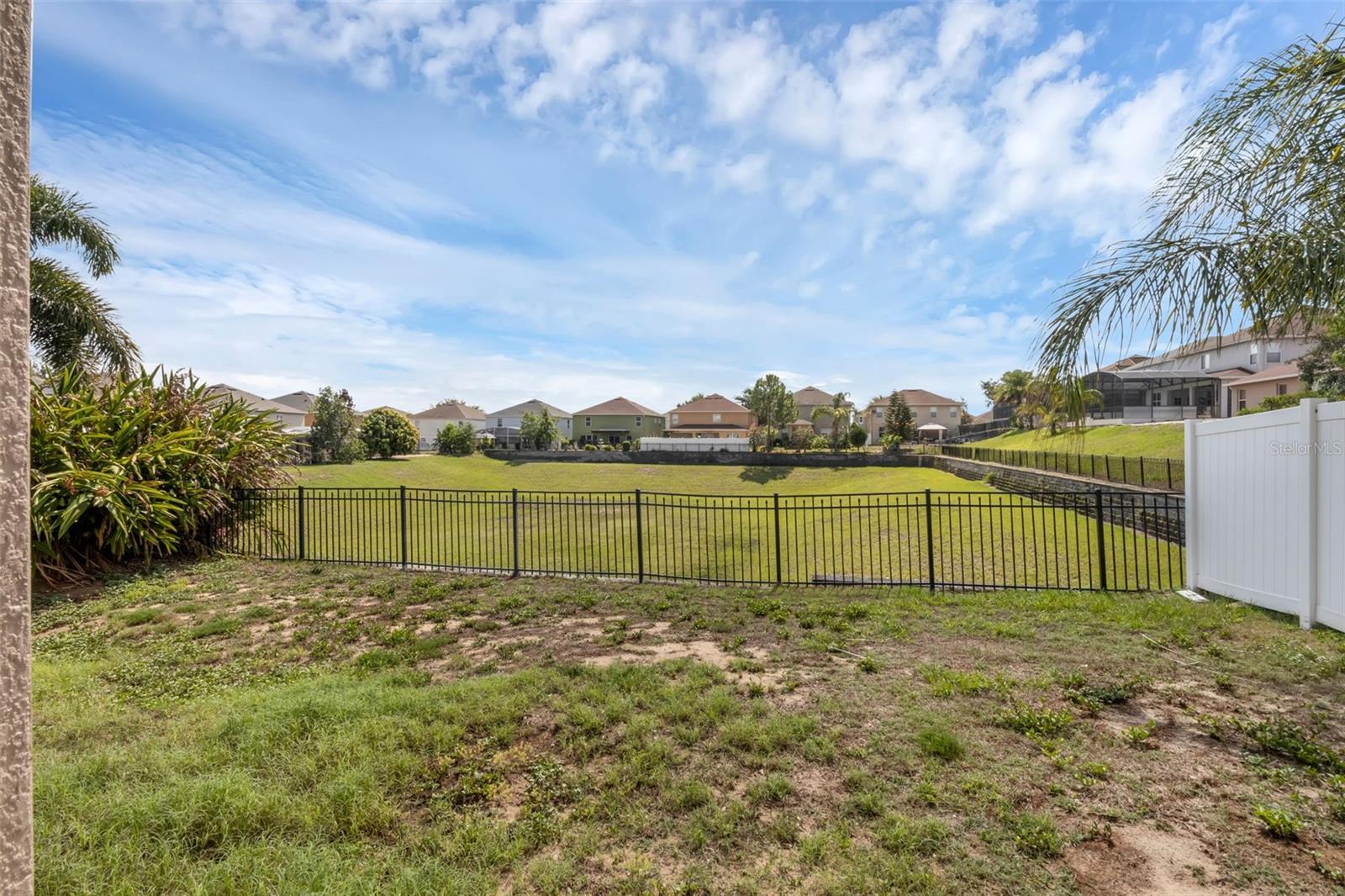 Image 39 of 53 For 126 San Carlo Road