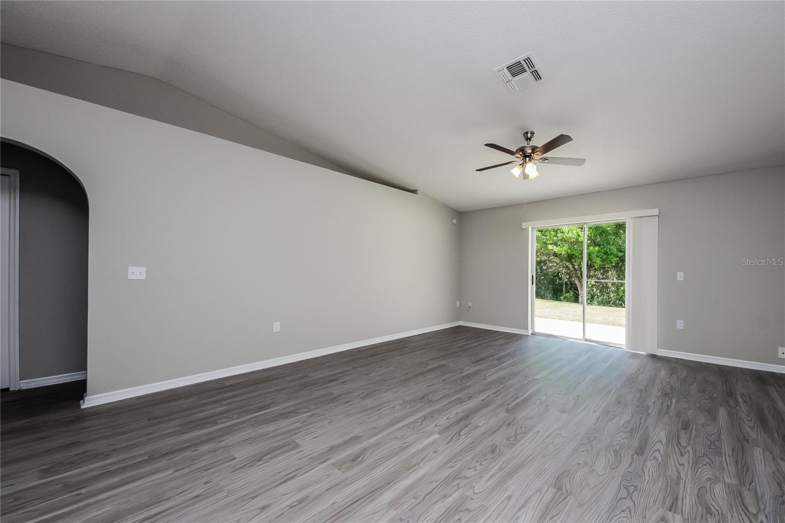 Image 5 of 16 For 2406 Askey Court