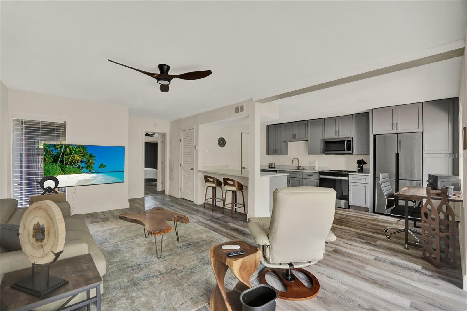 Image 10 of 47 For 109 Crown Oaks Way 109