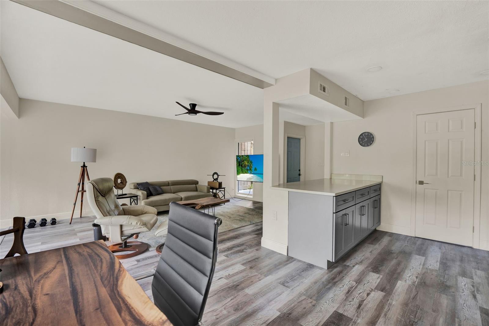 Image 16 of 47 For 109 Crown Oaks Way 109