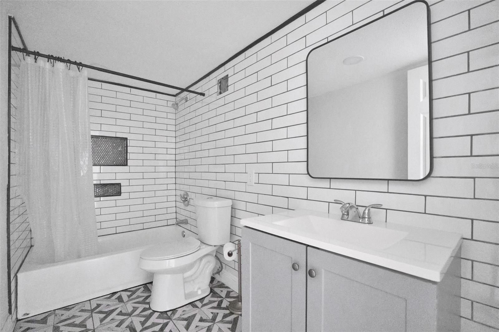 Image 18 of 47 For 109 Crown Oaks Way 109