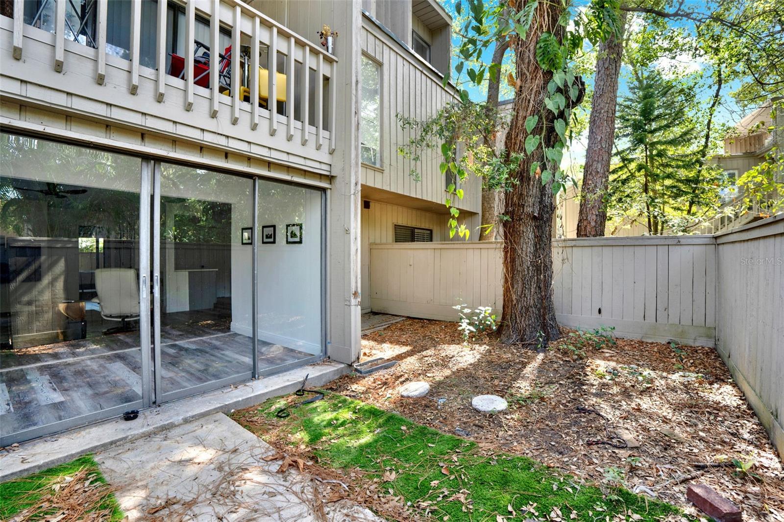 Image 23 of 47 For 109 Crown Oaks Way 109