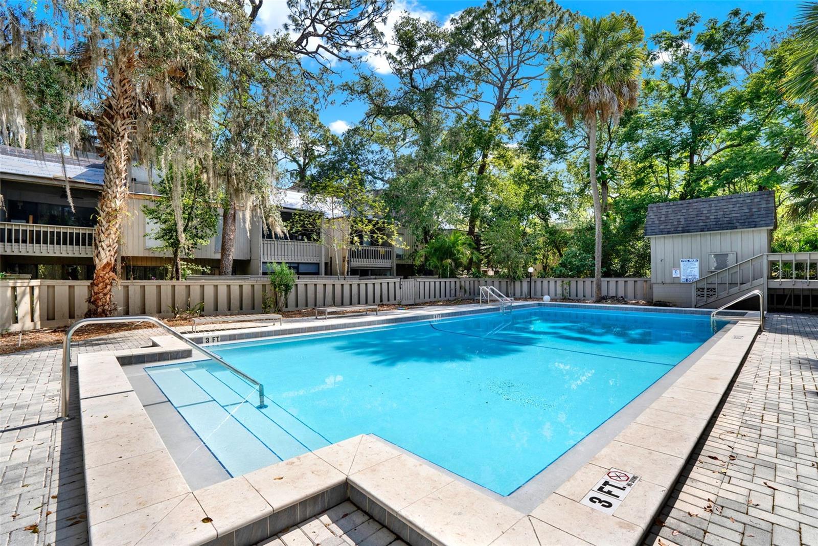 Image 27 of 47 For 109 Crown Oaks Way 109