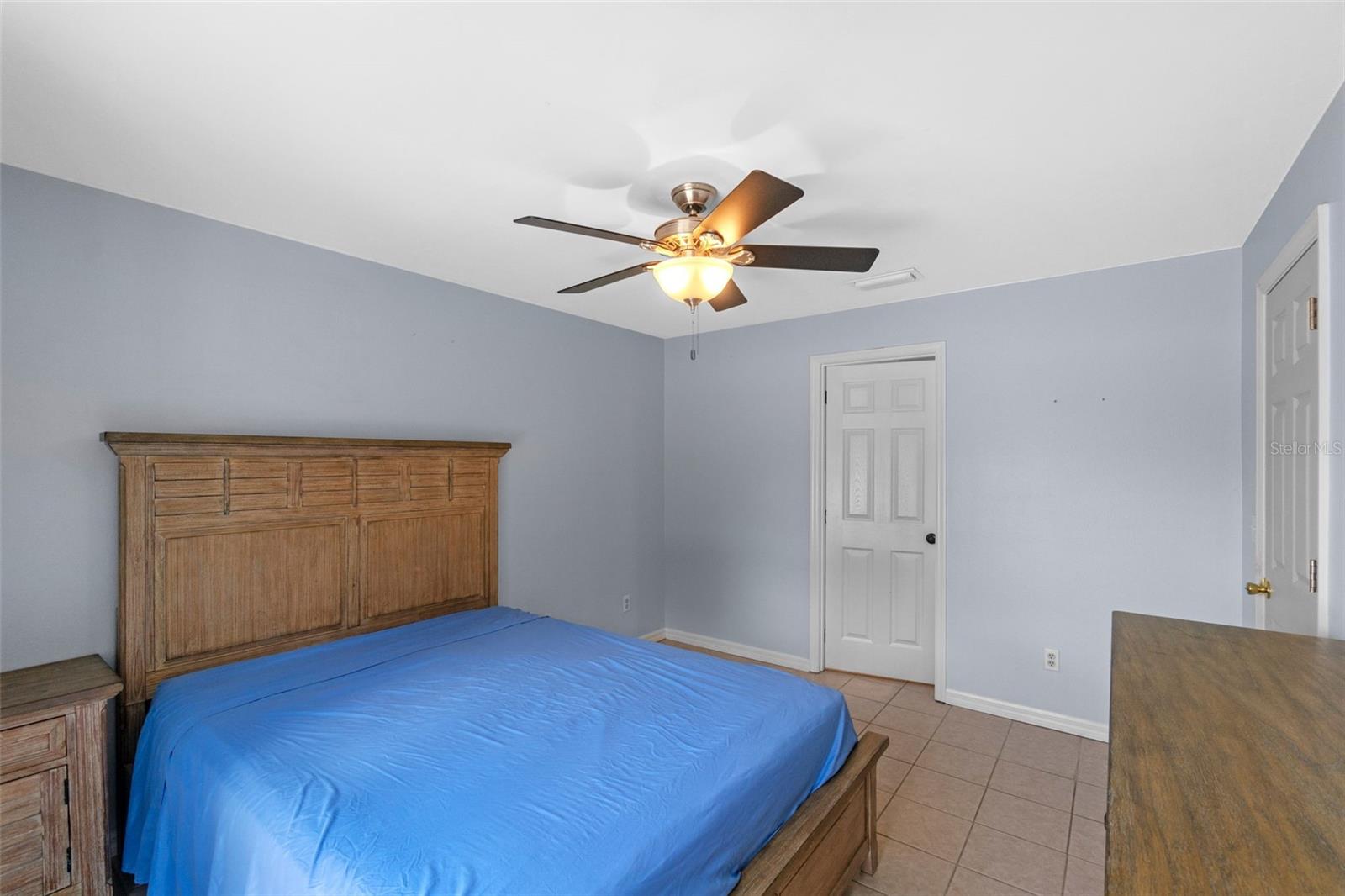 Image 16 of 43 For 10739 Lake Ralph Drive