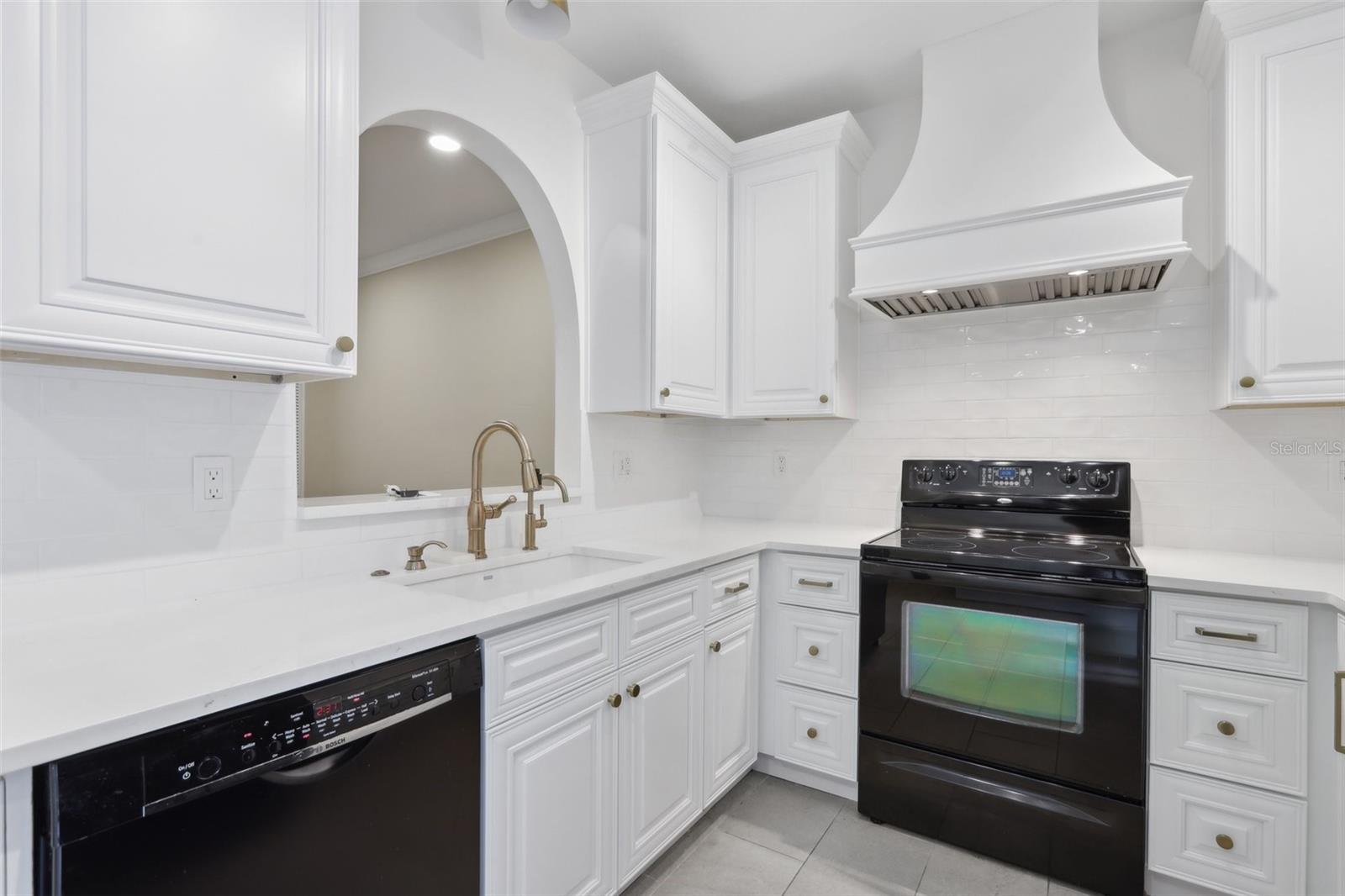 Image 19 of 42 For 2731 Penzance Street