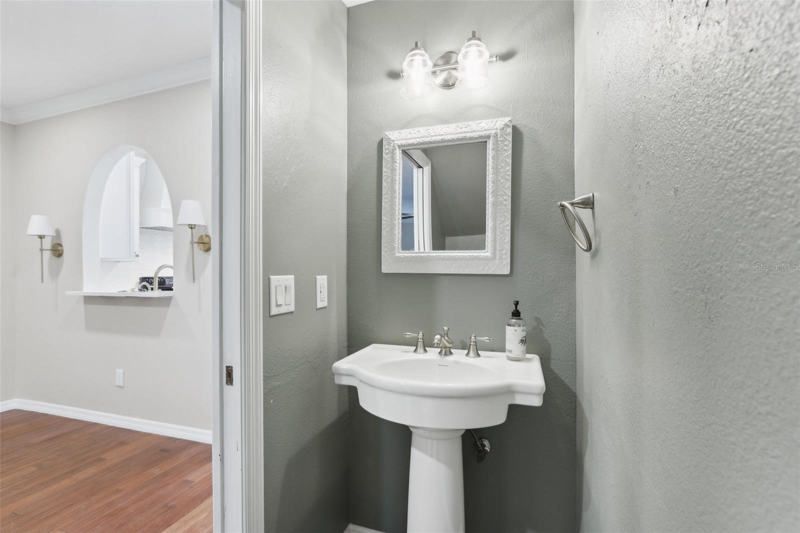 Image 23 of 42 For 2731 Penzance Street