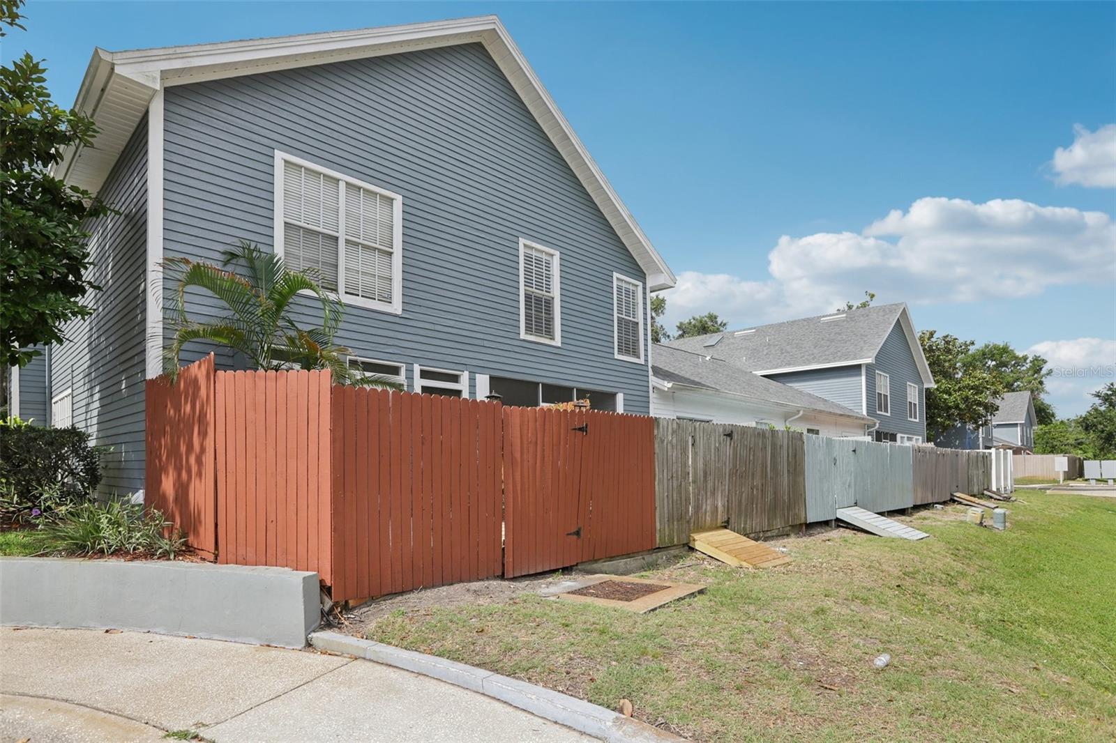 Image 38 of 42 For 2731 Penzance Street