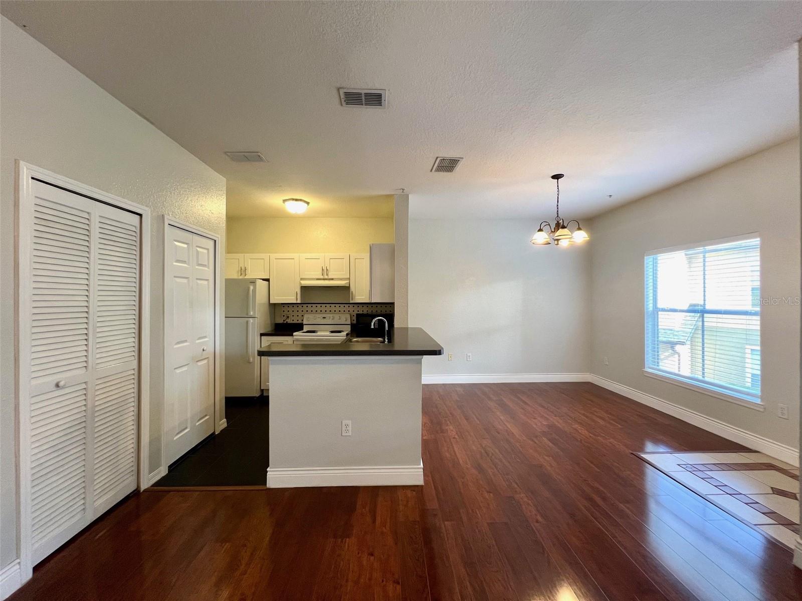 Image 6 of 12 For 5951 Westgate Drive 1722