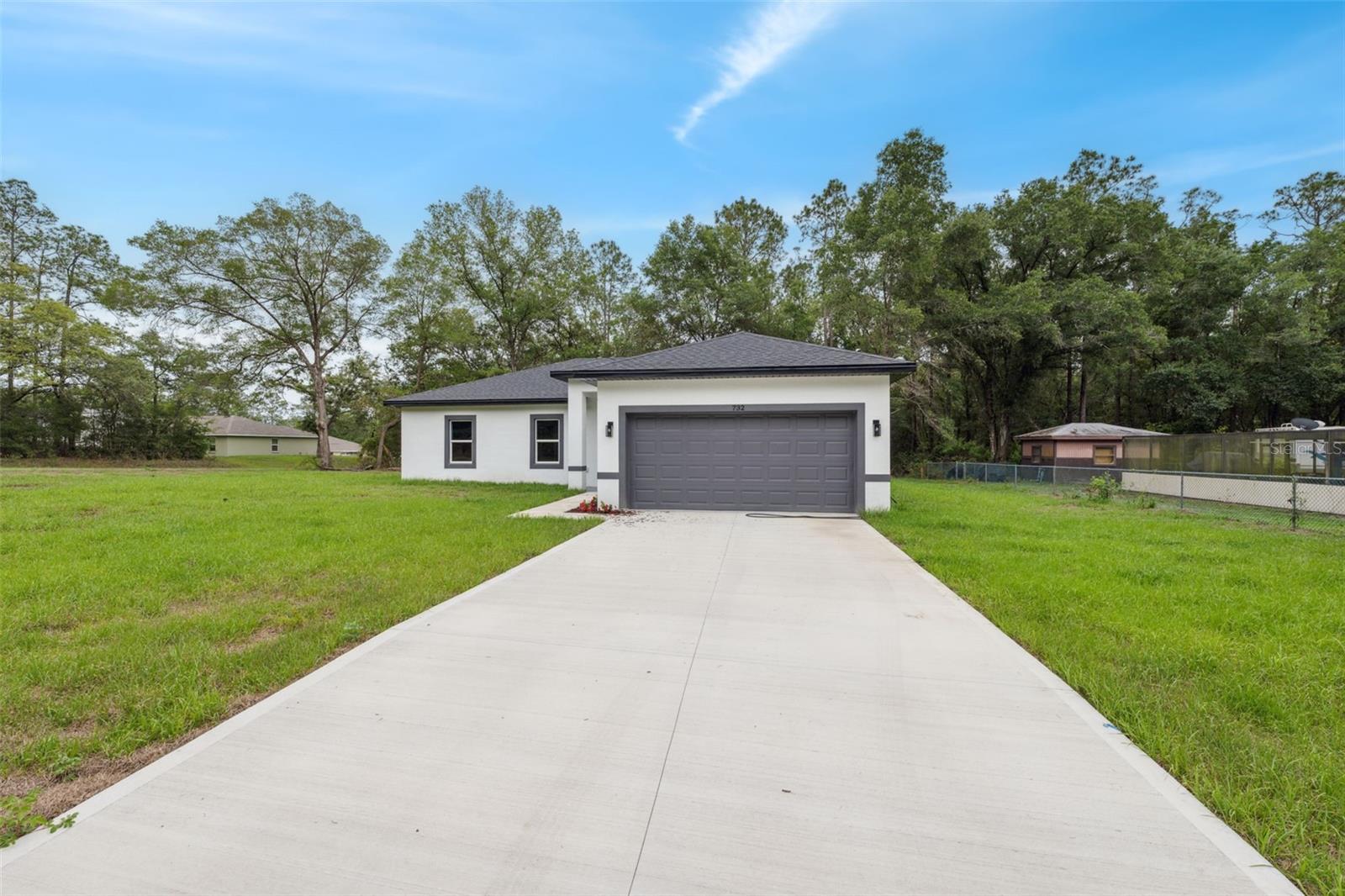 Listing photo id 3 for 8944 Pitcairn Way