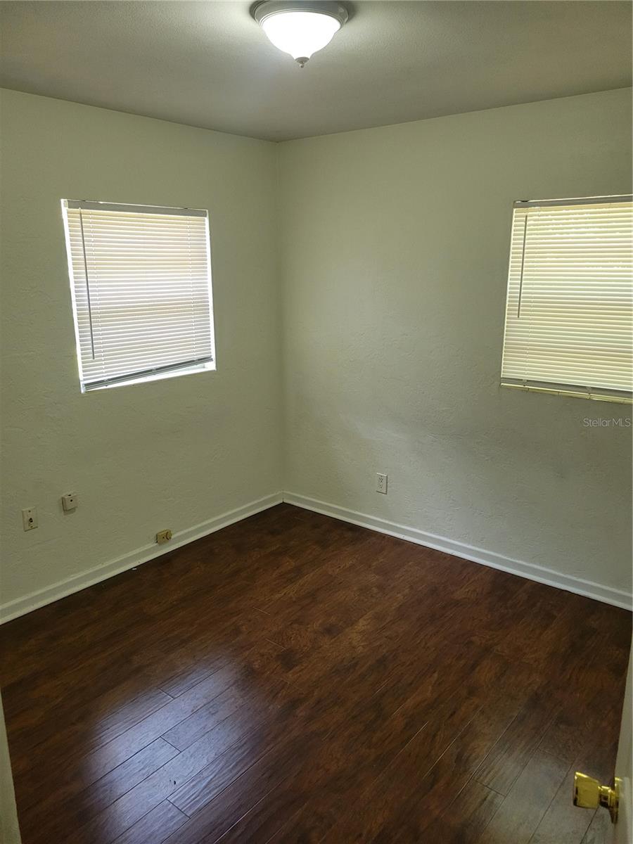 Image 11 of 21 For 825 Rosalia Drive
