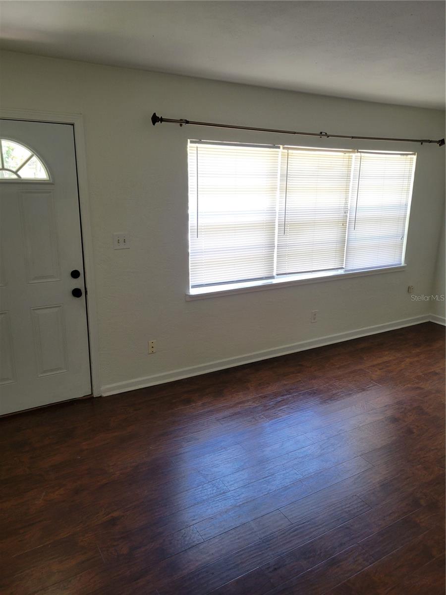 Image 2 of 21 For 825 Rosalia Drive