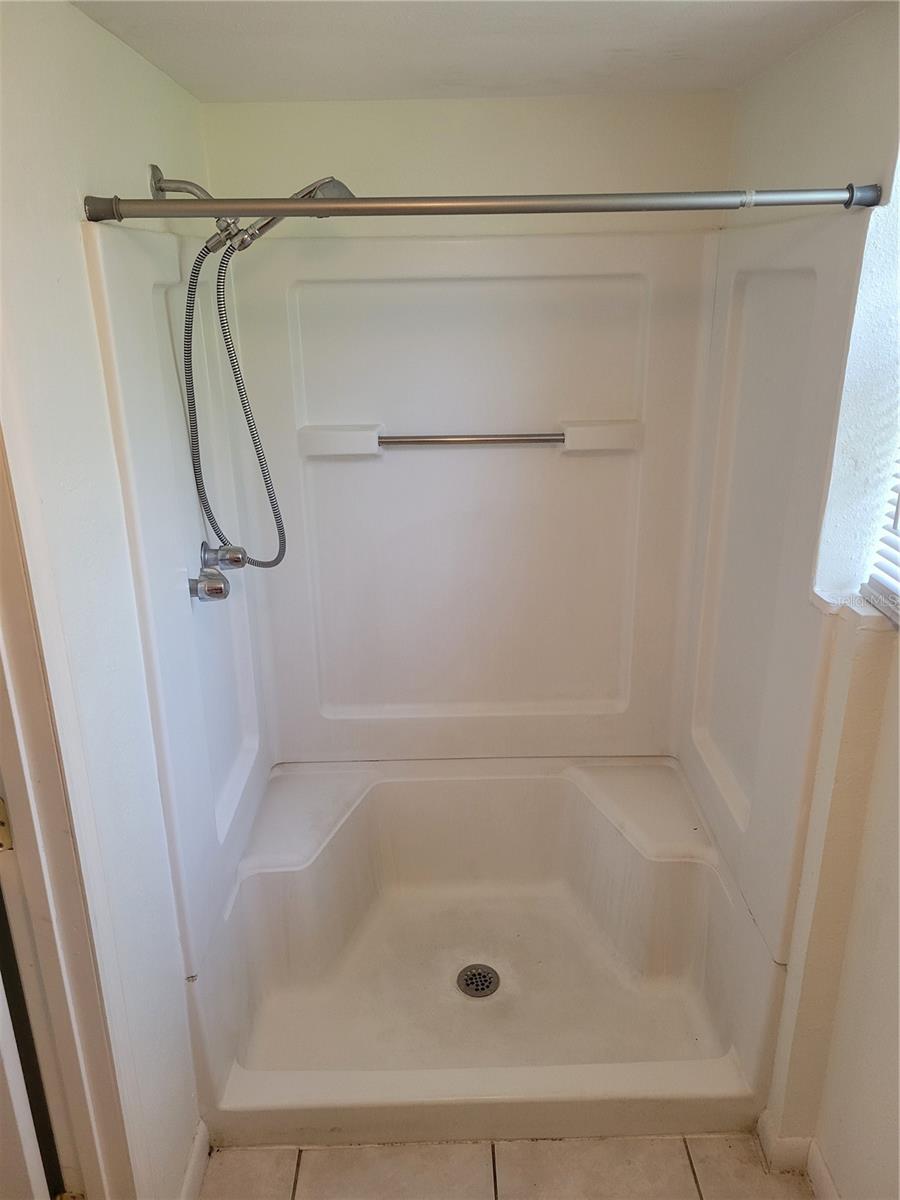 Image 7 of 21 For 825 Rosalia Drive