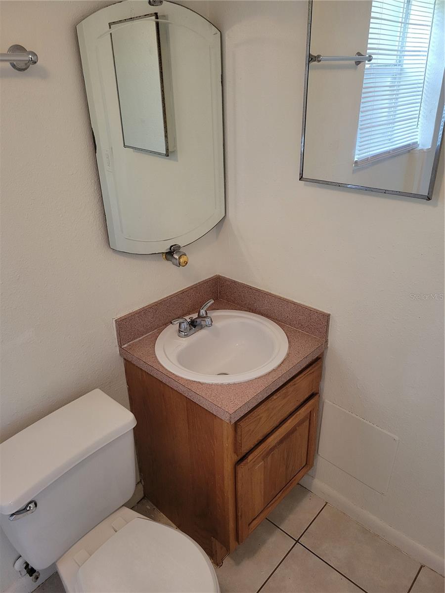Image 8 of 21 For 825 Rosalia Drive