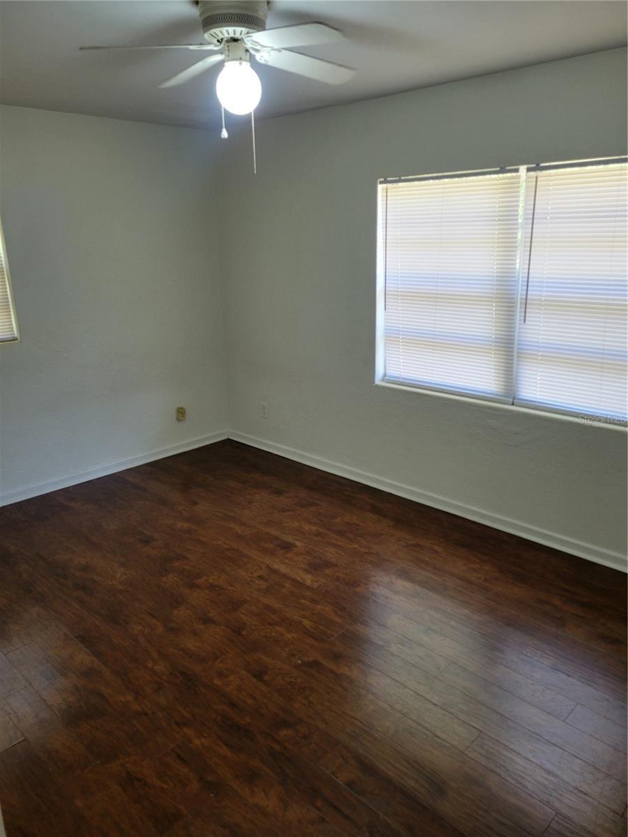 Image 9 of 21 For 825 Rosalia Drive