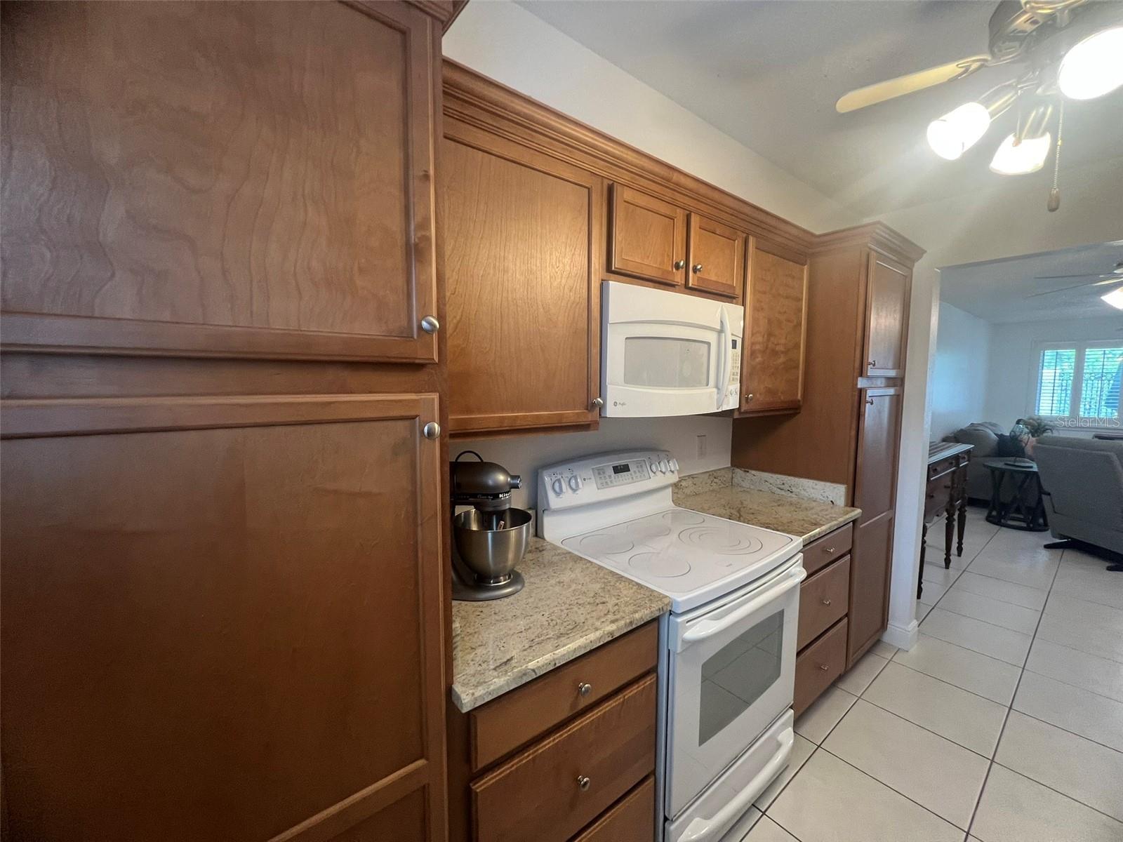 Image 5 of 22 For 2426 Windward Way