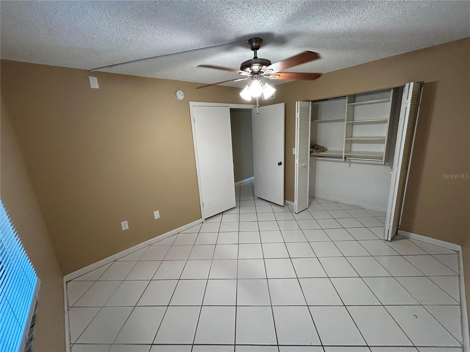 Image 9 of 18 For 510 Cranes Way 302