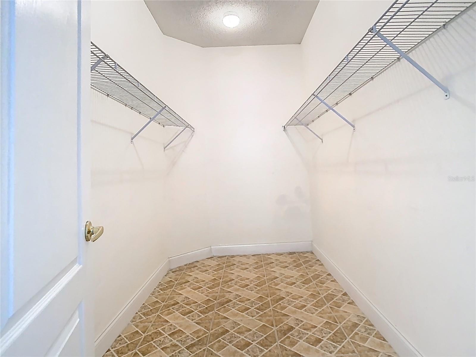 Image 14 of 76 For 6843 Cherry Grove Circle