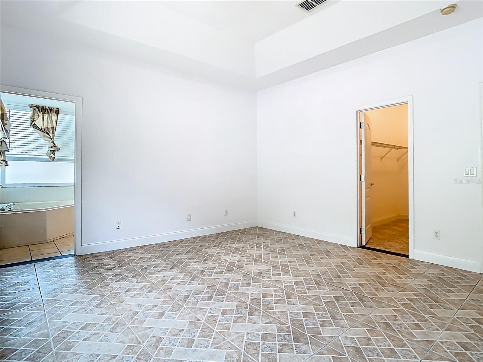 Image 37 of 76 For 6843 Cherry Grove Circle