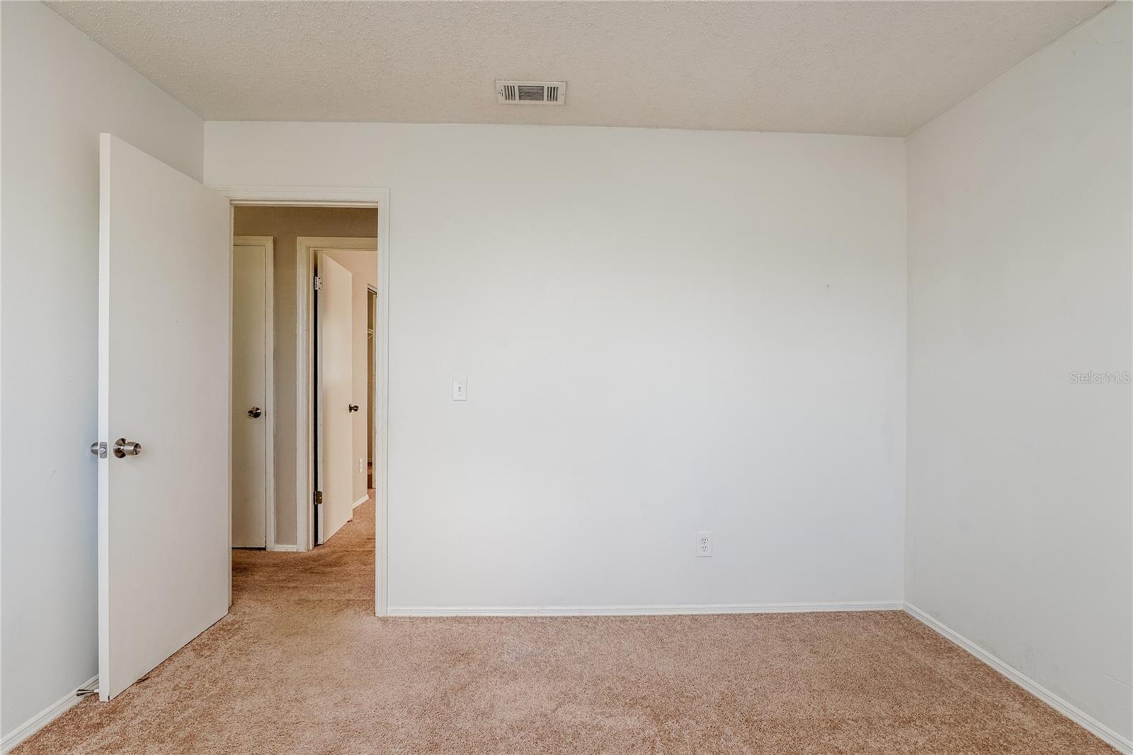 Image 11 of 17 For 155 Sandalwood Drive