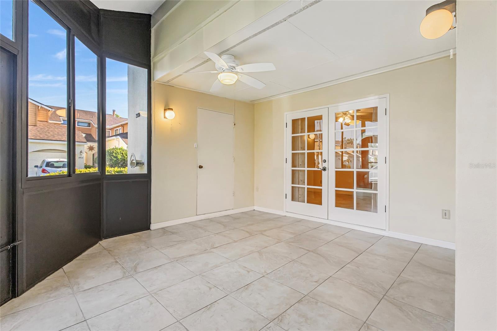 Image 23 of 36 For 2926 Claremont Court Ge
