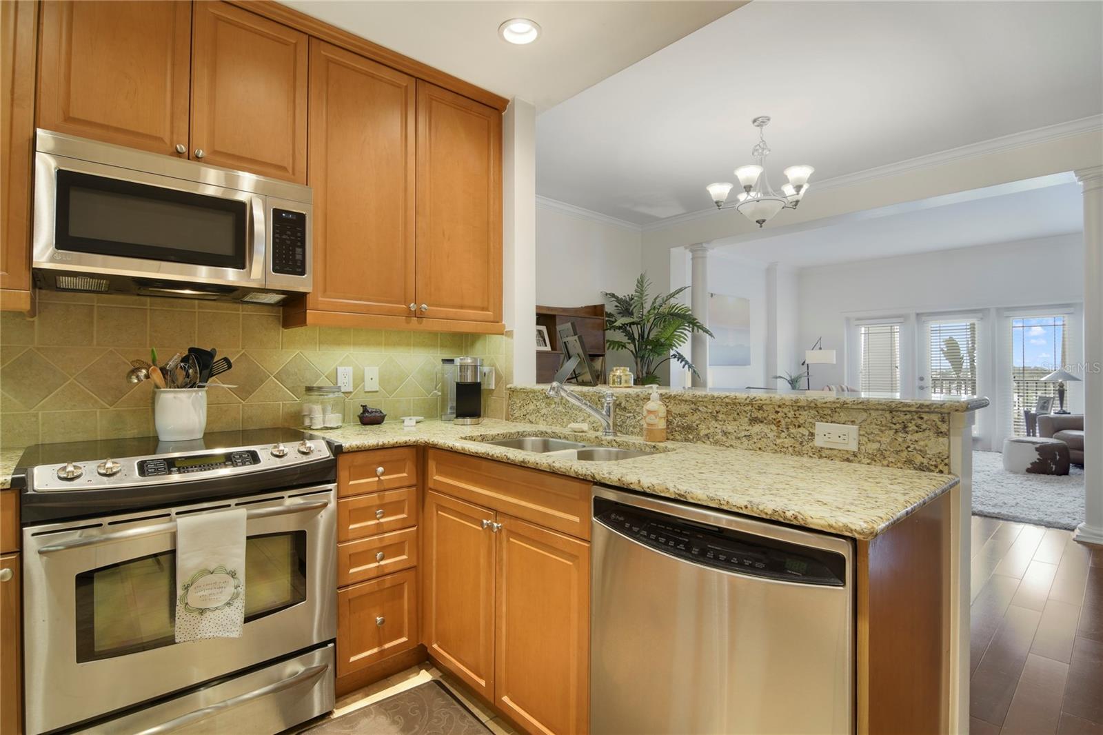 Image 12 of 17 For 2305 Edgewater Drive 1613