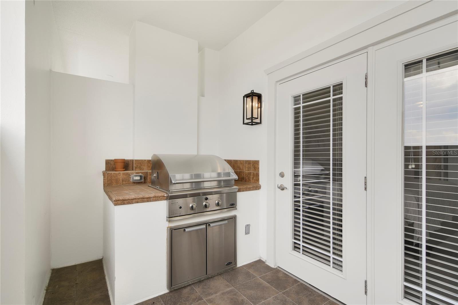 Image 17 of 17 For 2305 Edgewater Drive 1613