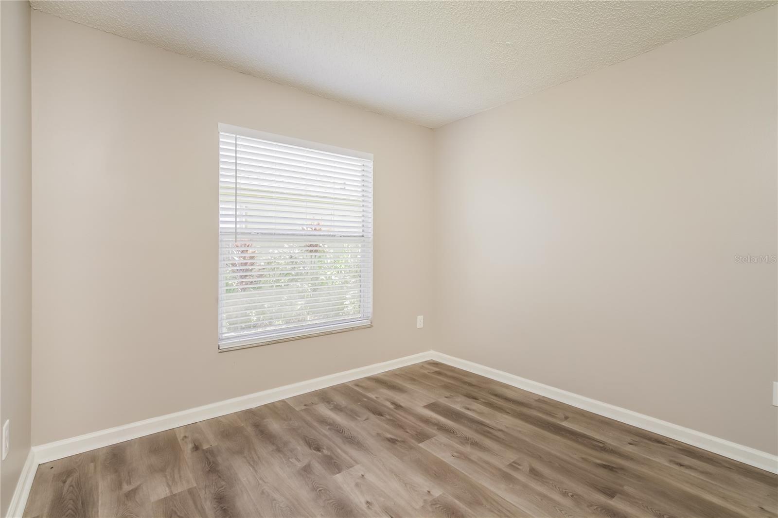 Image 12 of 16 For 619 Regency Way