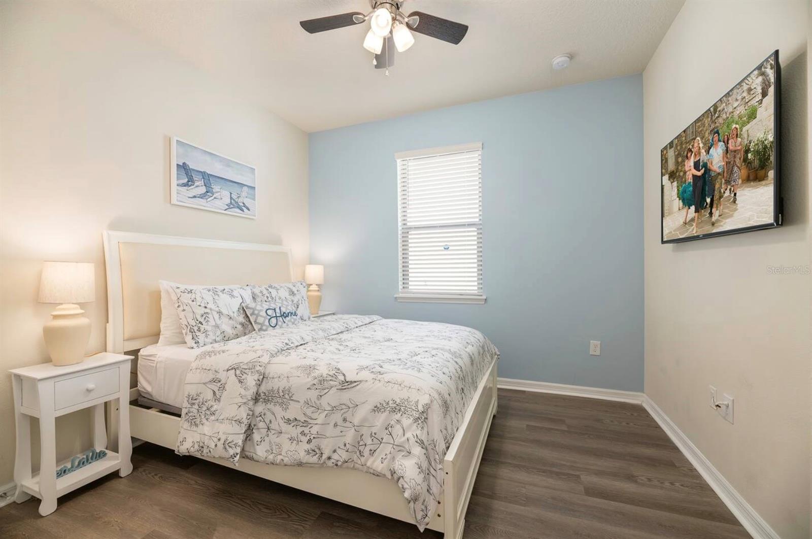 Image 20 of 37 For 5533 Misty Oak Circle