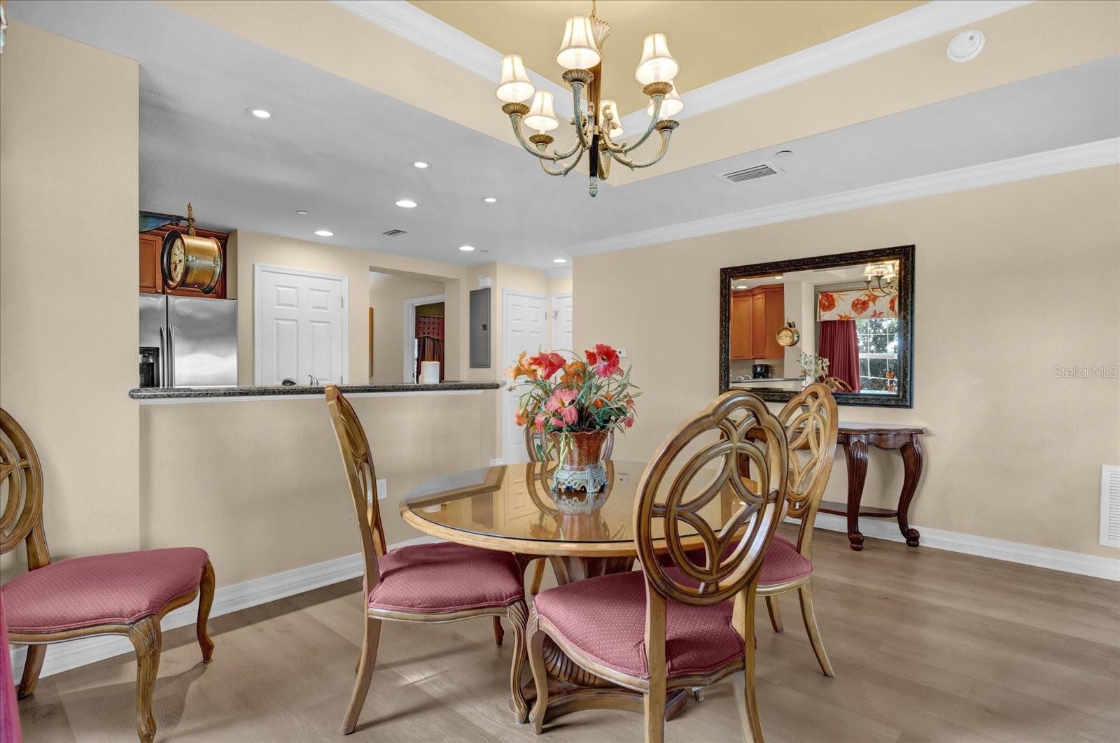 Image 12 of 39 For 1100 Sunset View Circle 204